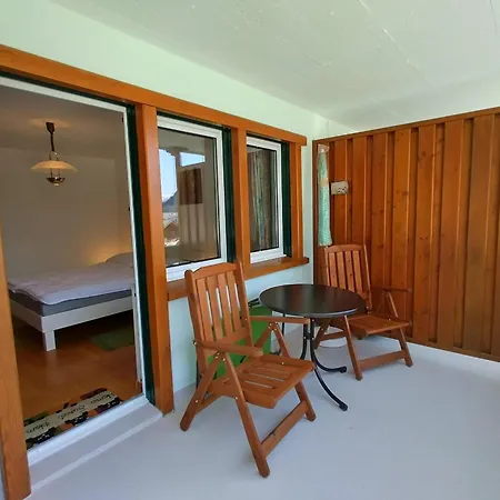 Zum Turm 103 - An Der Talabfahrt Des Skigebiets Torrent